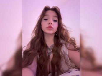 DilaraSecret — modelo de webcam en línea en bongacams