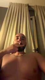 corrado94iclou3 — modelo de webcam en línea en cam4