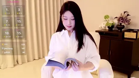 Lucky-baby — modelo de webcam en línea en stripchat