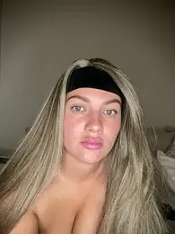 little_lola_x — stripchat