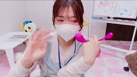 NA-KAREN-V8 — modelo de webcam en línea en stripchat