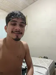 Uchihaxxx — modelo de webcam en línea en stripchat