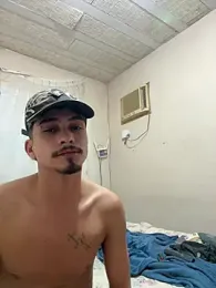 Uchihaxxx — modelo de webcam en línea en stripchat