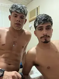 Uchihaxxx — modelo de webcam en línea en stripchat