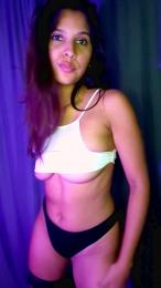 Apriilhot — modelo de webcam en línea en cam4