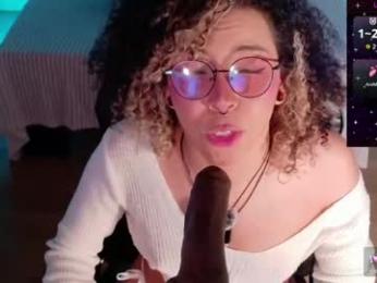 emma_nakamura — Chaturbate stream photo (May 2026)