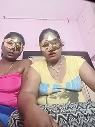 tamilselvicouple — Stripchat stream photo (Aug 2026)