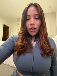 NamiNae — modelo de webcam en línea en stripchat