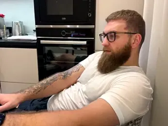 Bear_bear_ — Stripchat stream photo (Dec 2025)