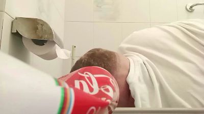 Hugedoee04 — Cam4 stream photo (Feb 2026)