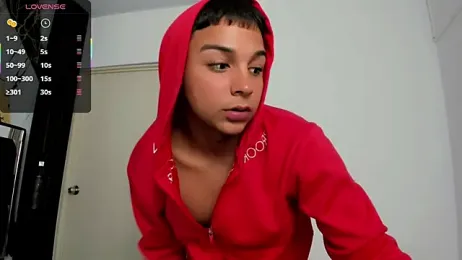Seductivo_jr — modelo de webcam en línea en stripchat
