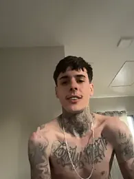 dylan_wolf — Stripchat stream photo (Jul 2026)