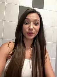 -_MiaQueen_- — modelo de webcam en línea en stripchat