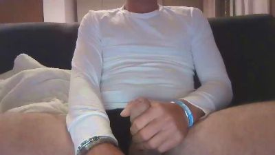 danielone90a — Cam4 stream photo (May 2026)