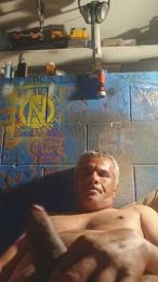 chewyLouie — Cam4 stream photo (Aug 2026)