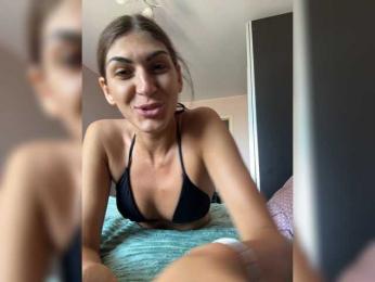 KamillaRuss — modelo de webcam en línea en bongacams