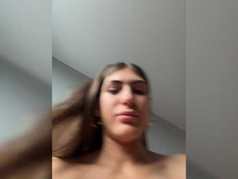 KamillaRuss — modelo de webcam en línea en bongacams