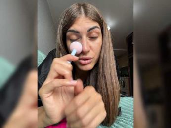 KamillaRuss — modelo de webcam en línea en bongacams