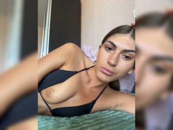 KamillaRuss — modelo de webcam en línea en bongacams