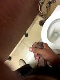 pussy_hunter0 — Stripchat stream photo (Aug 2025)