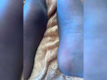 Feet-sweet-little-girl — Bongacams stream photo (Jul 2026)