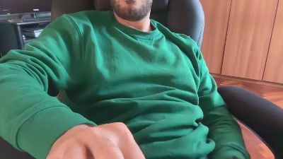 alanempe — Cam4 stream photo (May 2026)