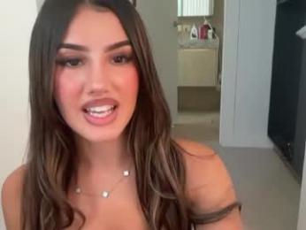 ava_delightt — modelo de webcam en línea en chaturbate