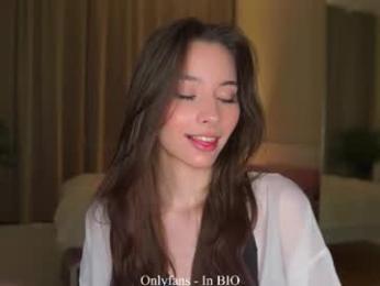 falinecrosthwaite — modelo de webcam en línea en chaturbate