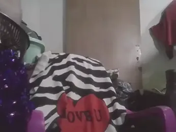 tuperraliz — Stripchat stream photo (Apr 2026)