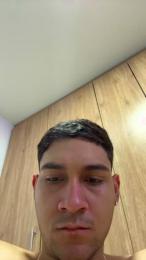 Brekass — modelo de webcam en línea en cam4