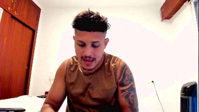 JohanSmith__ — modelo de webcam en línea en cam4