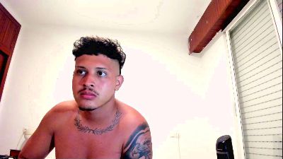 JohanSmith__ — modelo de webcam en línea en cam4