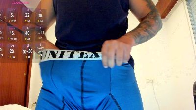 JohanSmith__ — modelo de webcam en línea en cam4