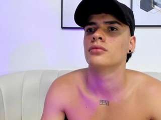 benitosaenz — Camsoda stream photo (Apr 2026)