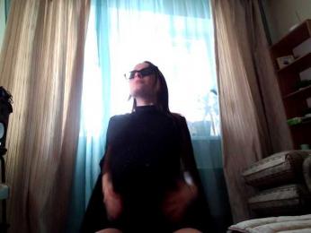 Lyoublue — modelo de webcam en línea en bongacams