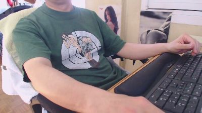 Redblood_75 — Cam4 stream photo (Apr 2026)