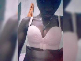 Queenett — Bongacams stream photo (Mar 2026)
