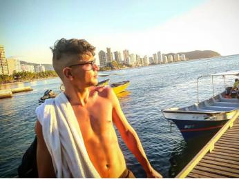 AaronCol — Livejasmin stream photo (Aug 2024)