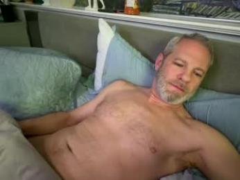 2bofservice — Chaturbate stream photo (Apr 2026)