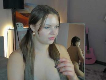 serinella — Bongacams stream photo (Aug 2026)