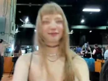 eve003300 — modelo de webcam en línea en chaturbate