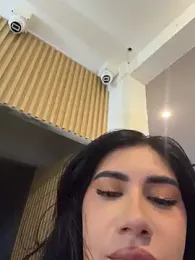 clarachanelricek — modelo de webcam en línea en stripchat