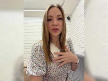 KitFox — modelo de webcam en línea en bongacams