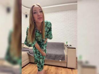 KitFox — modelo de webcam en línea en bongacams