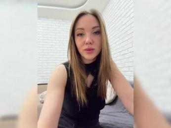 KitFox — modelo de webcam en línea en bongacams