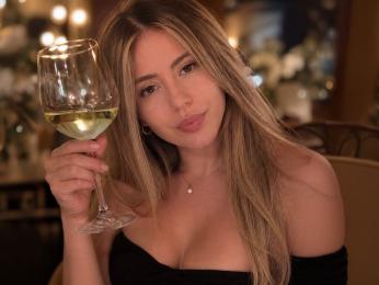 LucyMoonlight — Livejasmin stream photo (May 2026)