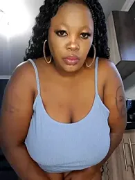 SWEETDOLLY29XX — Stripchat recorded stream image, 21.05.2025 04:20