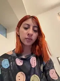 PurpleLinn — Stripchat recorded stream image, 22.05.2025 21:50