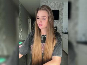 SweetyMia — Bongacams recorded stream screenshot (23 May 2025)