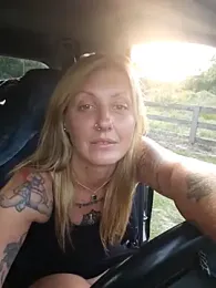 SheIsSomething — Stripchat recorded stream image, 23.05.2025 21:50